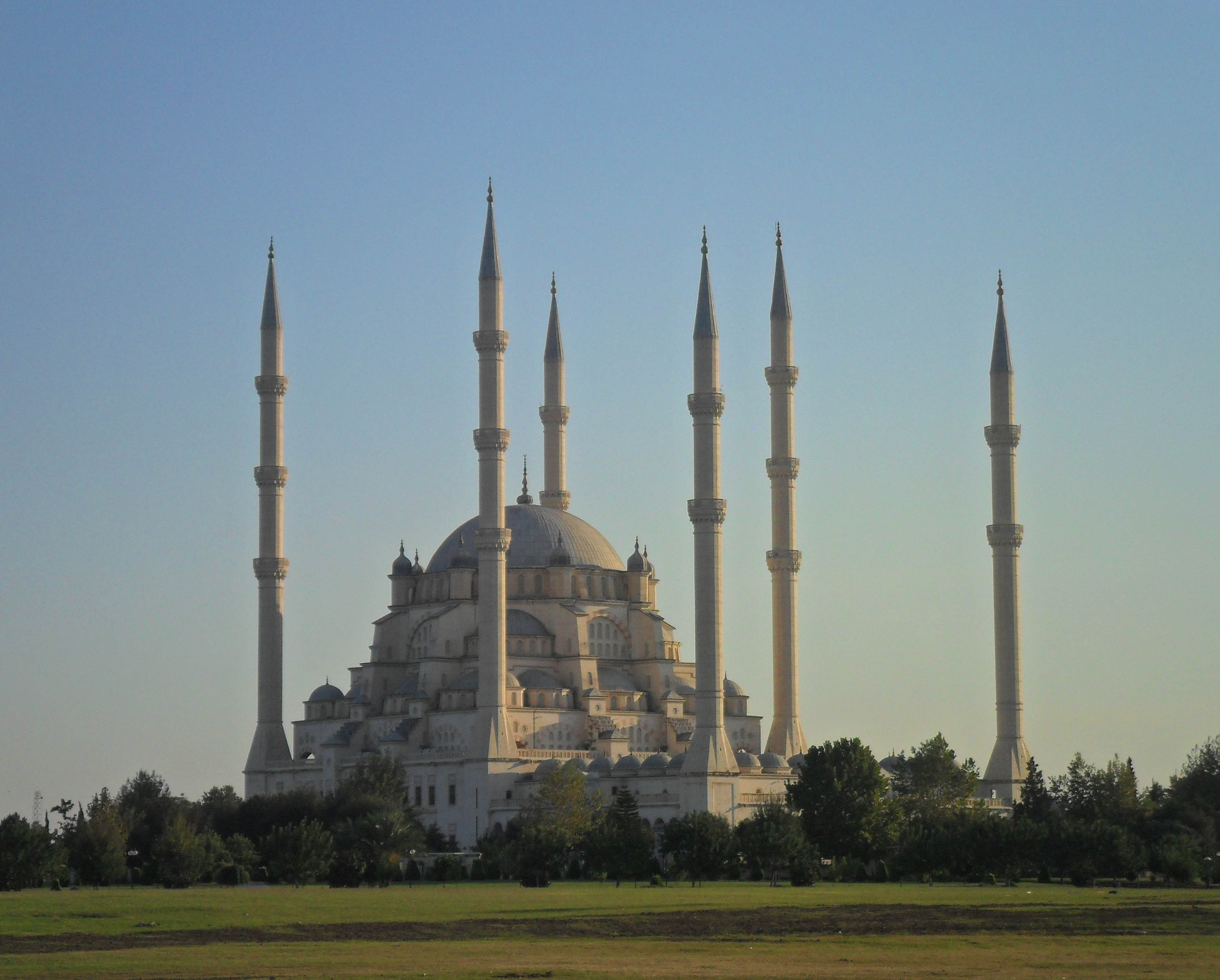 Adana Bijuteri ve Toptan Çelik Takı Rehberi